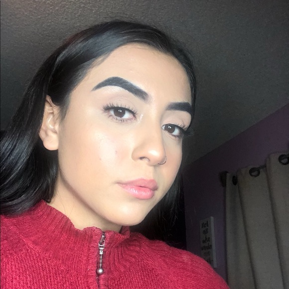 Meet your Posher, Layla - Picture 1 of 1